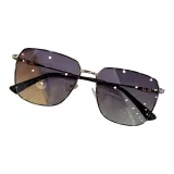 Серебряная оправа с черно-серыми линзами