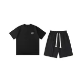 Чёрный топ + чёрные шорты