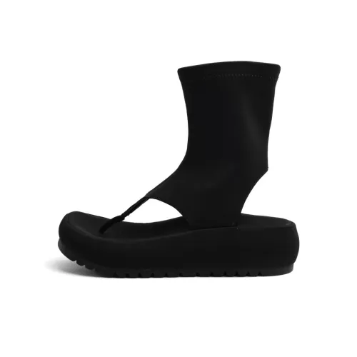 CENTRAL KITTY Римские сандалии Женские Черные