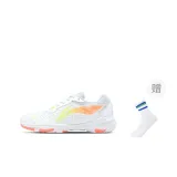 Белый, оранжевый + спортивные носки.