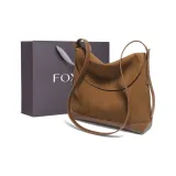 Коричневый