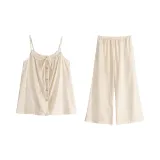 Светло-абрикосовый