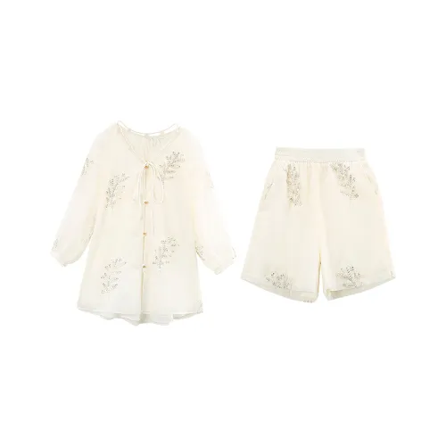 A paradise for awakening Повседневный костюм женский