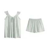 Светло-зеленый