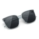 Прозрачно-серая оправа с серыми линзами