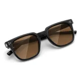 Черная оправа с чайными линзами