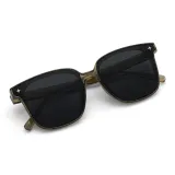 Зелено-серый