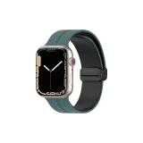 Оливковый зеленый, магнитная застежка с дизайном в виде прорези, внутренний отсек с двухцветным эффектом макияжа.