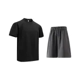 Чёрный топ + тёмно-серые штаны