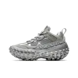 Серебристый