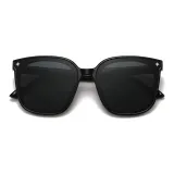 Черная оправа с черно-серыми линзами