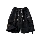 Призрачно черный