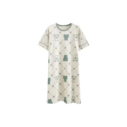 Floating Light Islands Ночная сорочка Женская