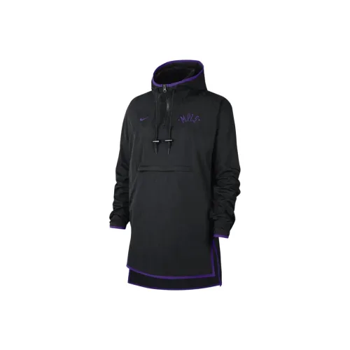 nike Куртки и Пальто Женские Черные