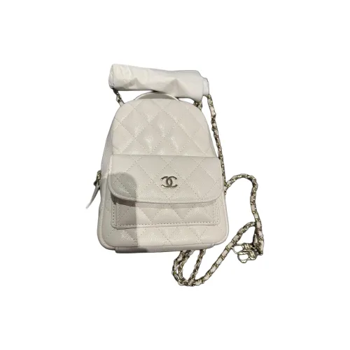 CHANEL Рюкзаки Женские