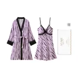 Фиолетовый