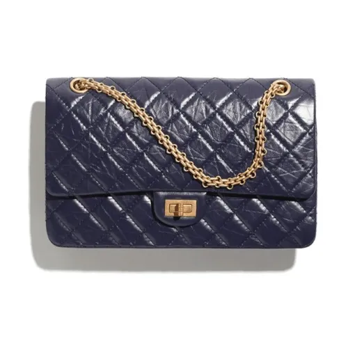 CHANEL Сумки через плечо Женские