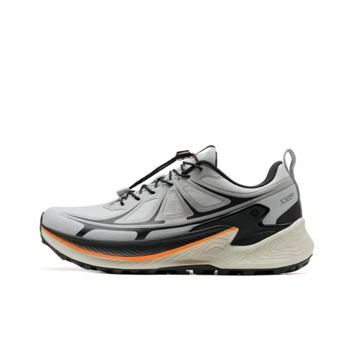 XTEP Chasing Mountains PRO Уличная обувь Низкий топ Пепельно-серый Черный Мужской