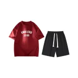 Бордовый (Бордовый топ + черные шорты)