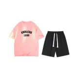 Розовый топ + черные шорты