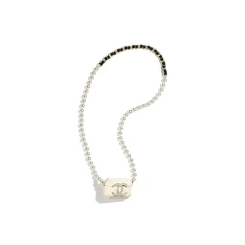 CHANEL Чехол для наушников из овечьей кожи белый для женщин