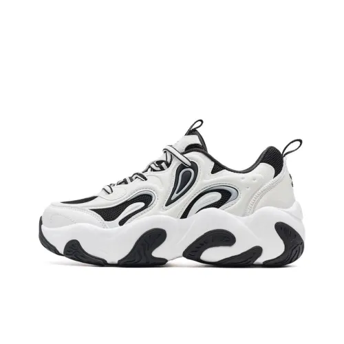 XTEP Антискользящая и износостойкая нижняя юбка, увеличивающая высоту, низкий топ, кроссовки с толстой подошвой, женские, парусный белый/черный