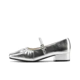 Серебристый