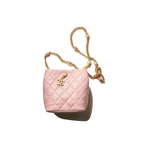 CHANEL Сумки через плечо Женские