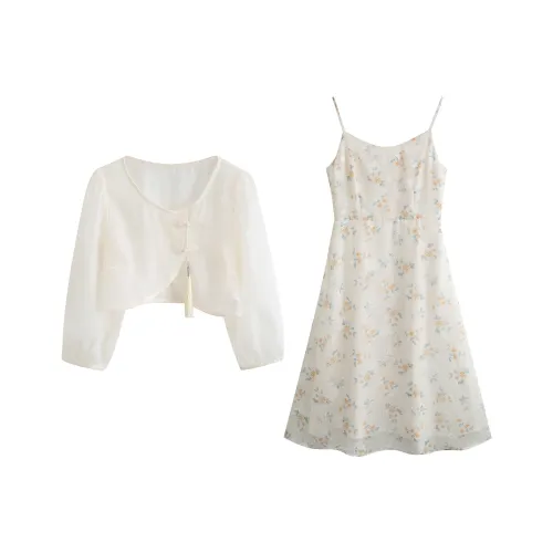 MO VOICE Белый Женские Комплекты с юбкой