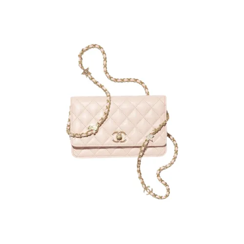 CHANEL Женские кошельки