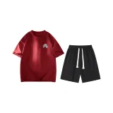 Бордовый (Бордовый топ + черные шорты)