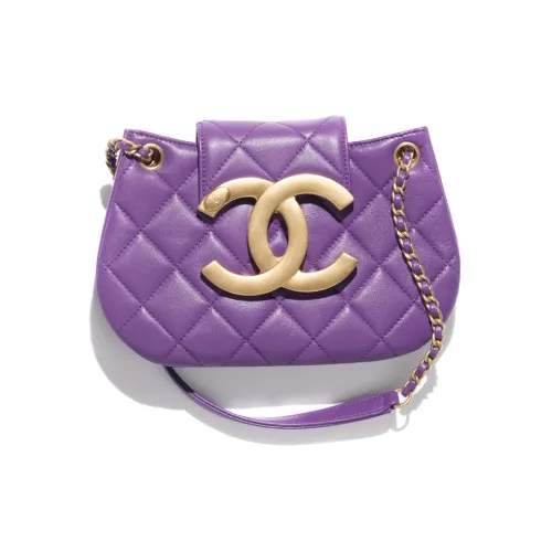 CHANEL Сумки через плечо Женские