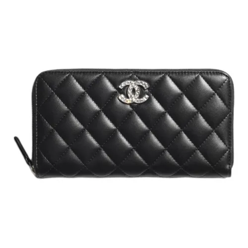CHANEL Женские кошельки