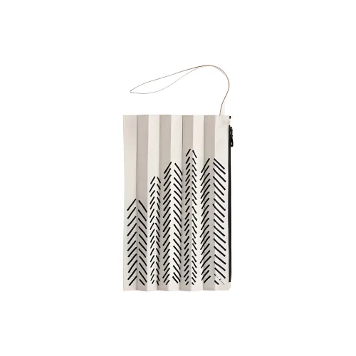 ISSEY MIYAKE Полиэстер Клатч Большой Женская Белый