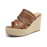 Коричневый