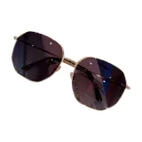 Золотая оправа с градиентными фиолетовыми и серыми линзами