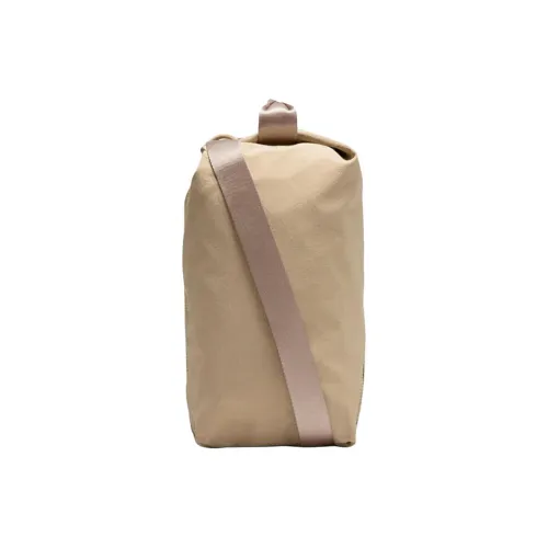 lululemon Полиэстер Сумка через плечо Сумка на плечо Рюкзак Женский Цвет дуба Коричневый