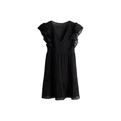 H&M Черное Женское Короткое Платье с Рукавами