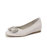 Серебристый