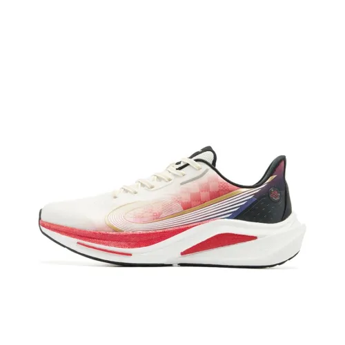 QIAODAN Boundaryless 7,0 Устойчивый к истиранию Дышащий Отскок Низкий Топ Повседневный Спринт Беговые кроссовки Мужской Белый Красный