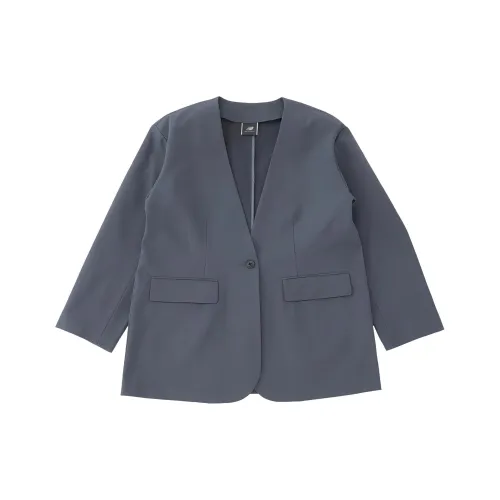 New Balance MET24 Куртка Женская Graphite