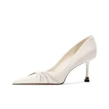 Молочно-белый