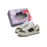 Бежево-зеленый