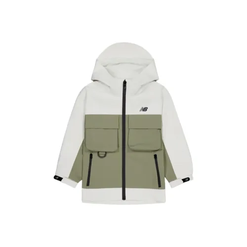 New Balance Куртки и Пальто Белый Зеленый Дети Возраст 3-7 Лет
