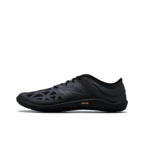 New Balance Беговые кроссовки Низкий верх Черный Унисекс