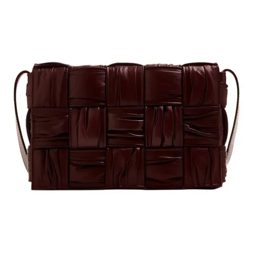 Bottega Veneta Cassette Коровья кожа Сумка через плечо Женская Красная