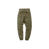 Оливковый зеленый