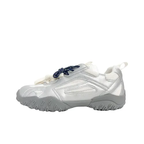 AQUASCUTUM Низкий топ Повседневная обувь Женская серебряная