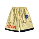 Светло-жёлтый