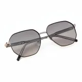 Темно-серая оправа с прогрессивными серыми линзами